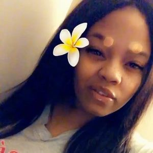 Meet your Posher, Niya